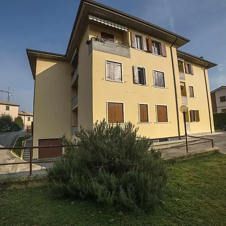 San Zeno Vicino Centrolago Parcheggio