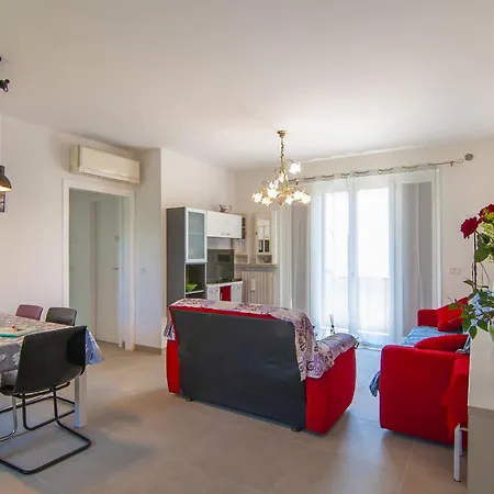 Apartment San Zeno Vicino Centrolago Parcheggio *
