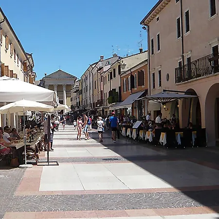 아파트 San Zeno - Vicino Centro,lago Parcheggio