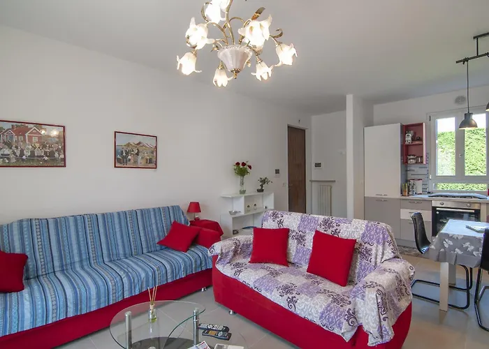 San Zeno - Vicino Centro,lago Parcheggio 바르돌리노