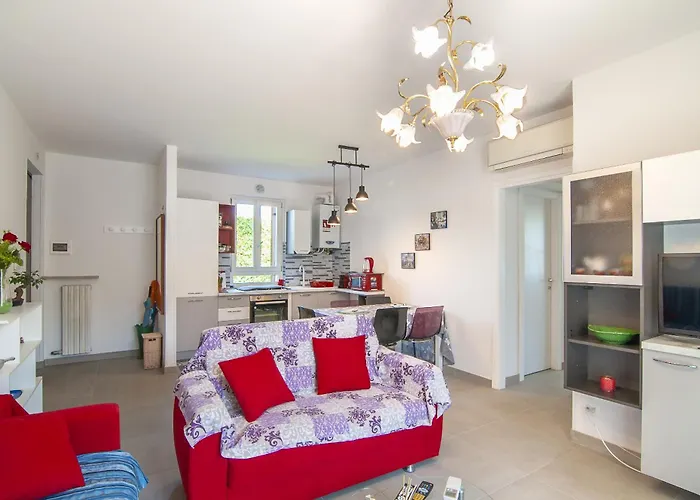 San Zeno - Vicino Centro,lago Parcheggio * 바르돌리노