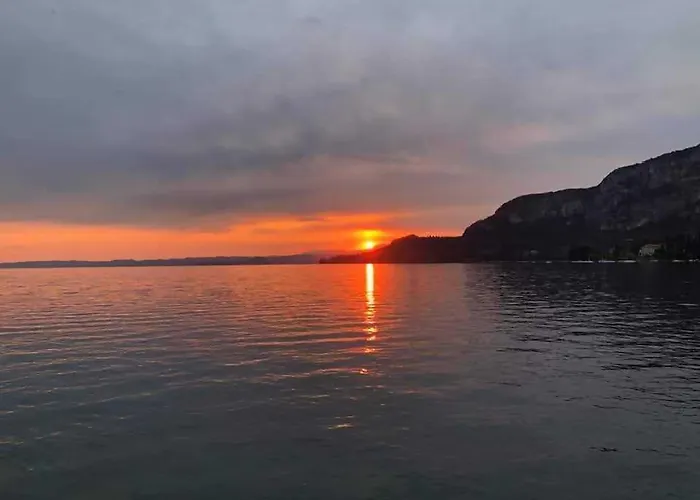 아파트 San Zeno - Vicino Centro,lago Parcheggio *