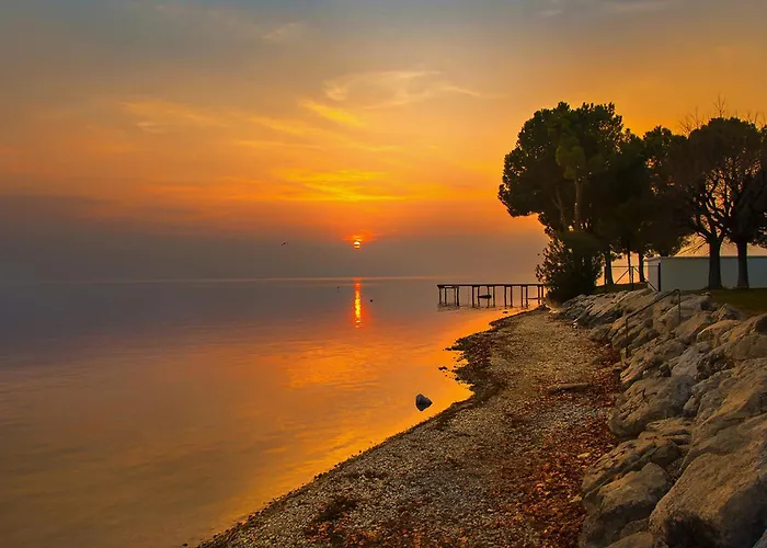 San Zeno - Vicino Centro,lago Parcheggio 바르돌리노