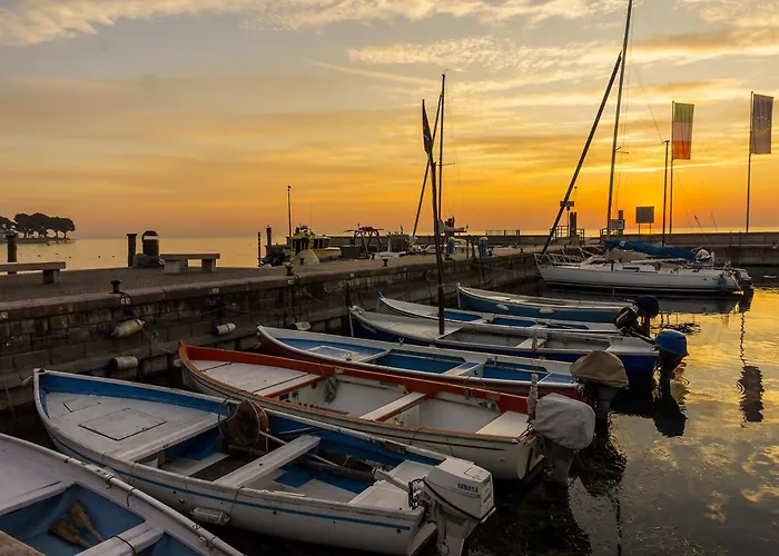 아파트 San Zeno - Vicino Centro,lago Parcheggio *